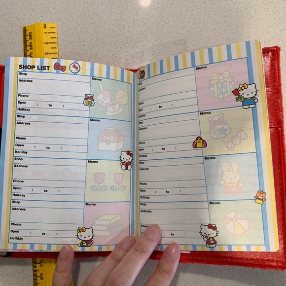 2011 HELLO KITTY PLANNER BRAND NEW - Picture 10 of 14